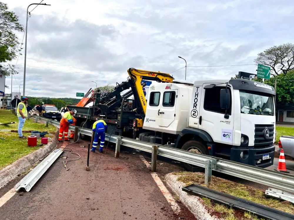Fechamento do acesso ao Jardim Jupira na BR-277