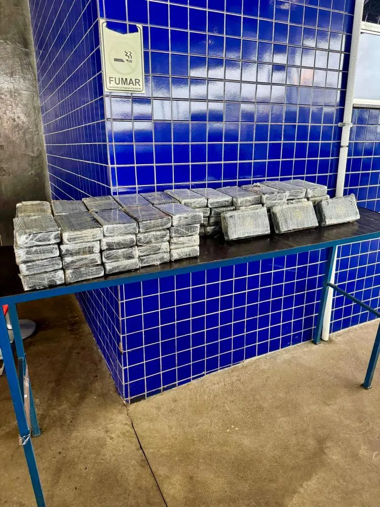 Receita Federal apreende mais de 70 kg de cocaína na Ponte Internacional da Amizade