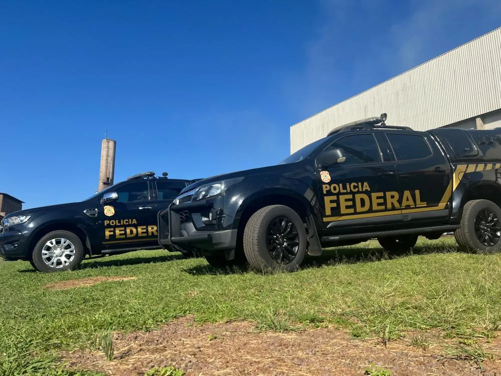 PF E POLÍCIA CIVIL PRENDEM FORAGIDO POR TRÁFICO DE DROGAS EM FOZ DO IGUAÇU/PR.