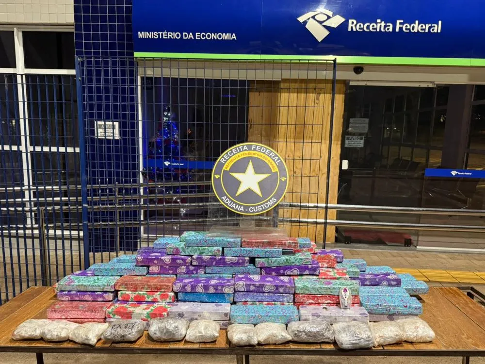Receita Federal retém mais de 93 kg de drogas em abordagem na BR-277