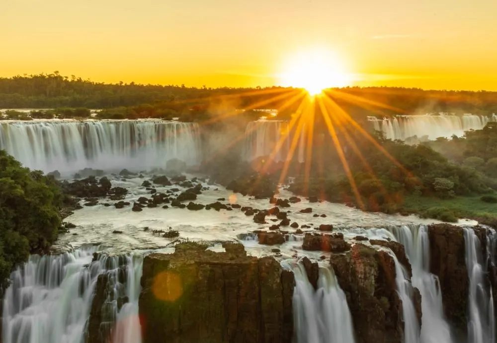 Paraná e Foz são os destinos queridinhos no turismo