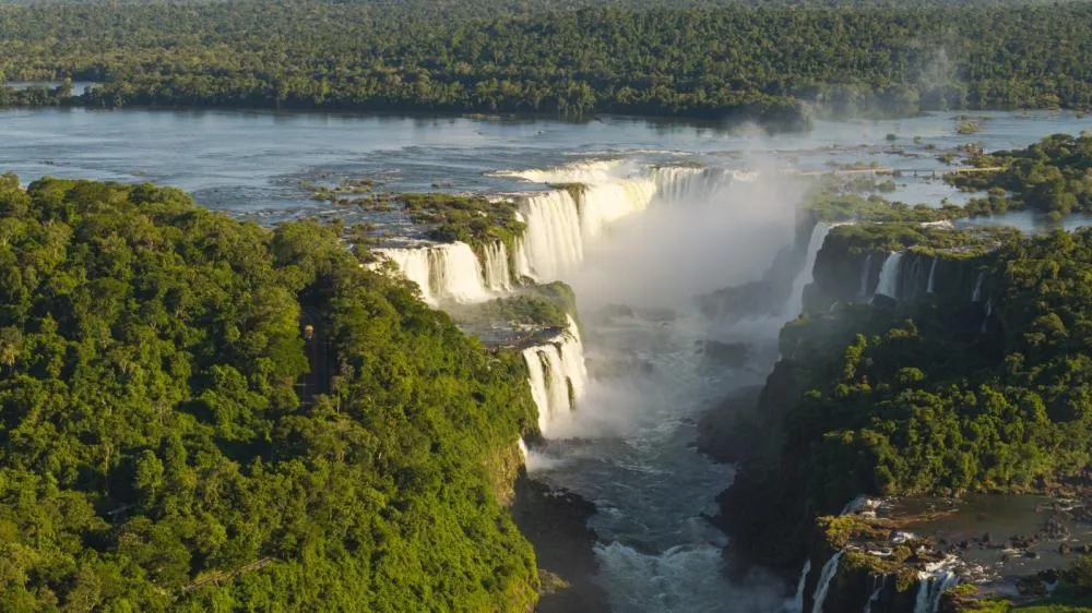 Parque Nacional do Iguaçu amplia horário e programação para o feriadão 