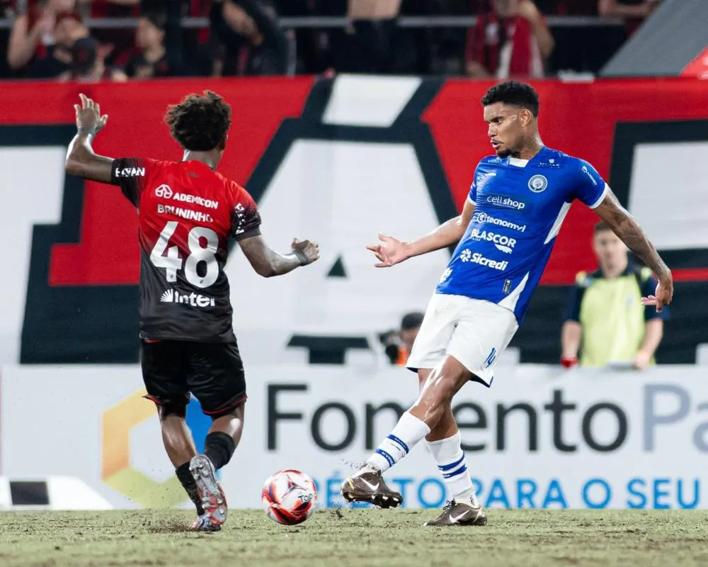 Foz Futebol leva uma surra no primeiro jogo das quartas do Paranaense