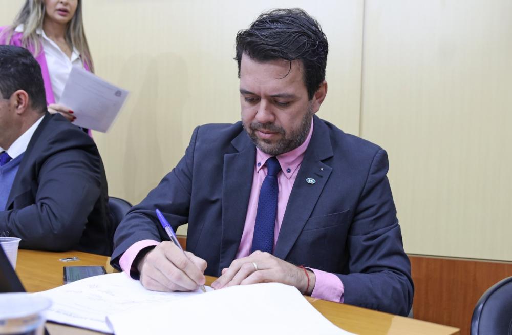 Vereador Kalito destina verbas impositivas para áreas de saúde, educação e esportes