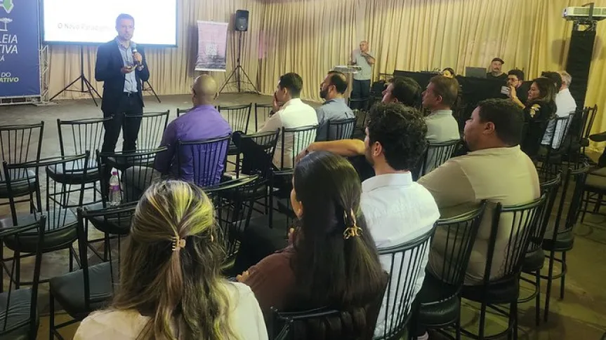 Assembleia Itinerante realiza palestra sobre boas práticas no Legislativo durante a ExpoLondrina 2026