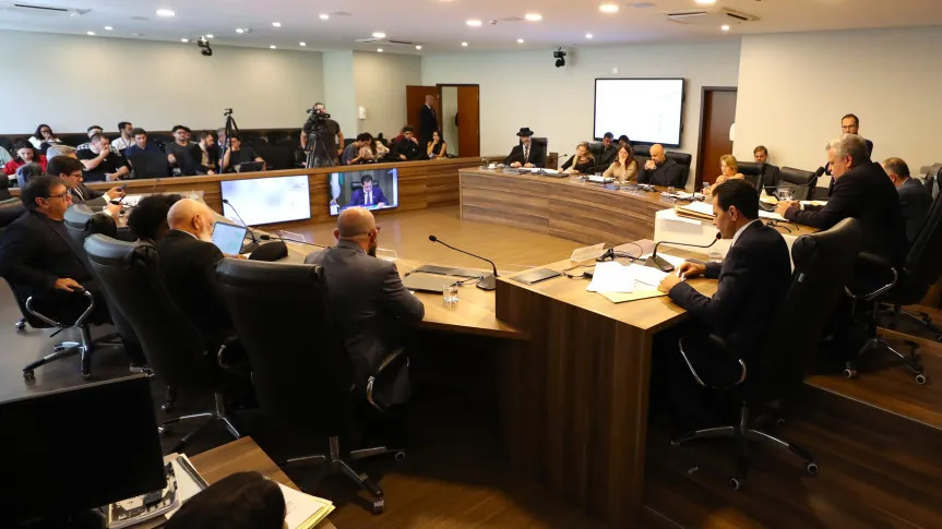 Conselho de Ética decide medidas disciplinares para Renato Freitas (PT) e Ricardo Arruda (PL) e recebe novos relatórios