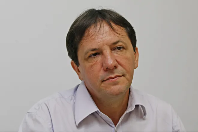 DE REFERENCIA À INEFICIÊNCIA: Governo Chico Brasileiro leva saúde ao colapso