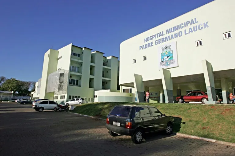 Polícia instaura inquérito para investigar corpo encontrado em decomposição dentro de hospital em Foz