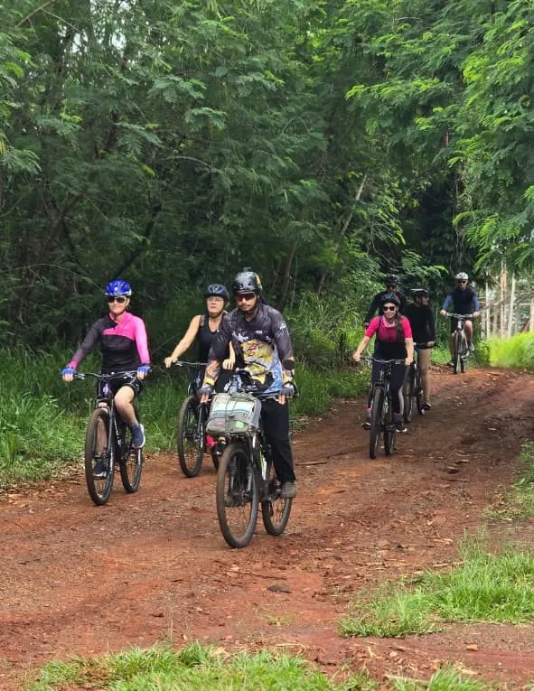 Pedal Solidário une aventura, cachoeiras e solidariedade em apoio à Bike Center Foz