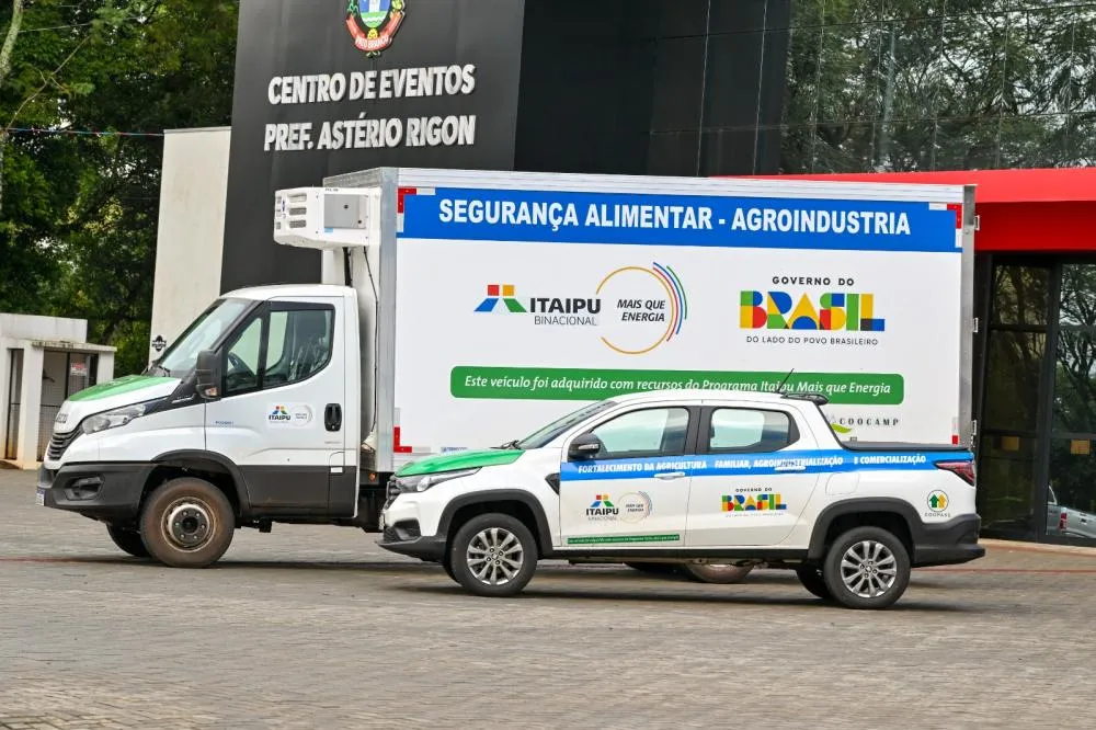 Itaipu entrega veículos e equipamentos para impulsionar a reciclagem no sudoeste do PR
