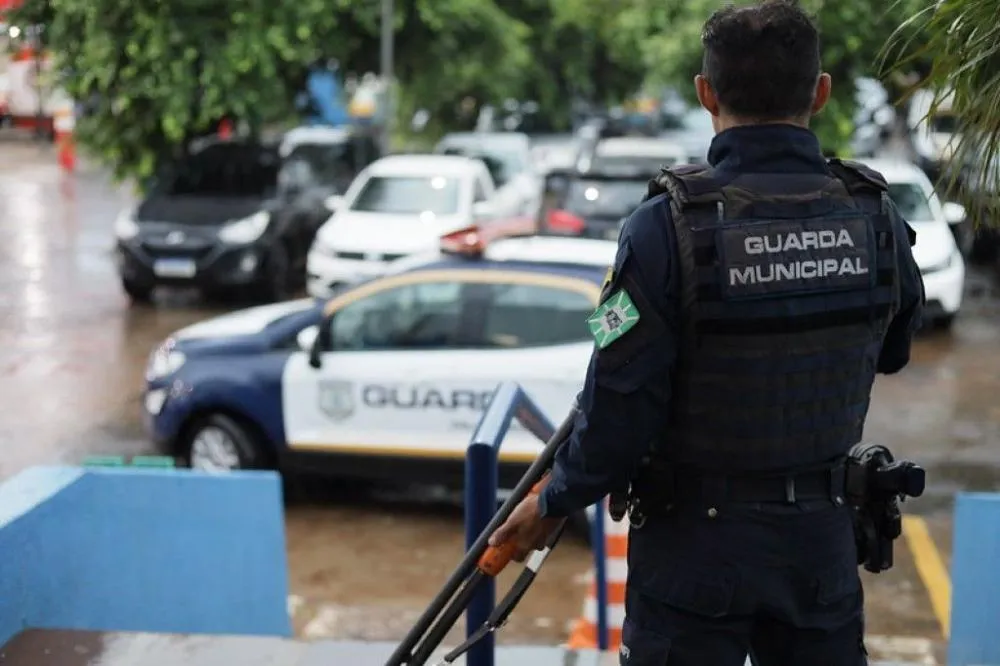 Guarda Municipal registra ocorrências de incêndio criminoso, violência doméstica e cumprimento de mandados em Foz do Iguaçu