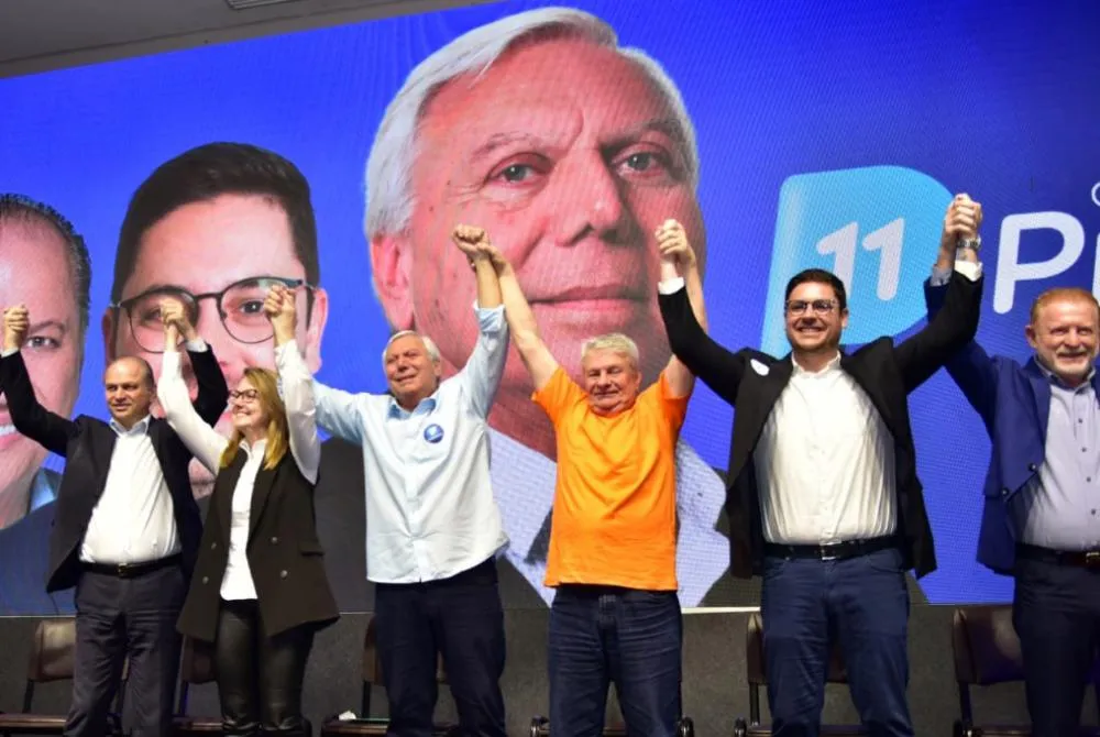 Paulo Mac Donald é oficializado candidato a prefeito de Foz em convenção do Progressistas 