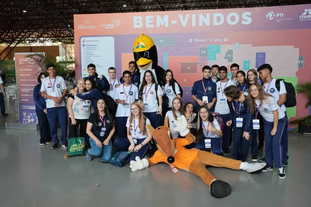 Faltam 7 dias para o Latinoware 2024; evento vai abordar neurodiversidade e regulamentação da IA