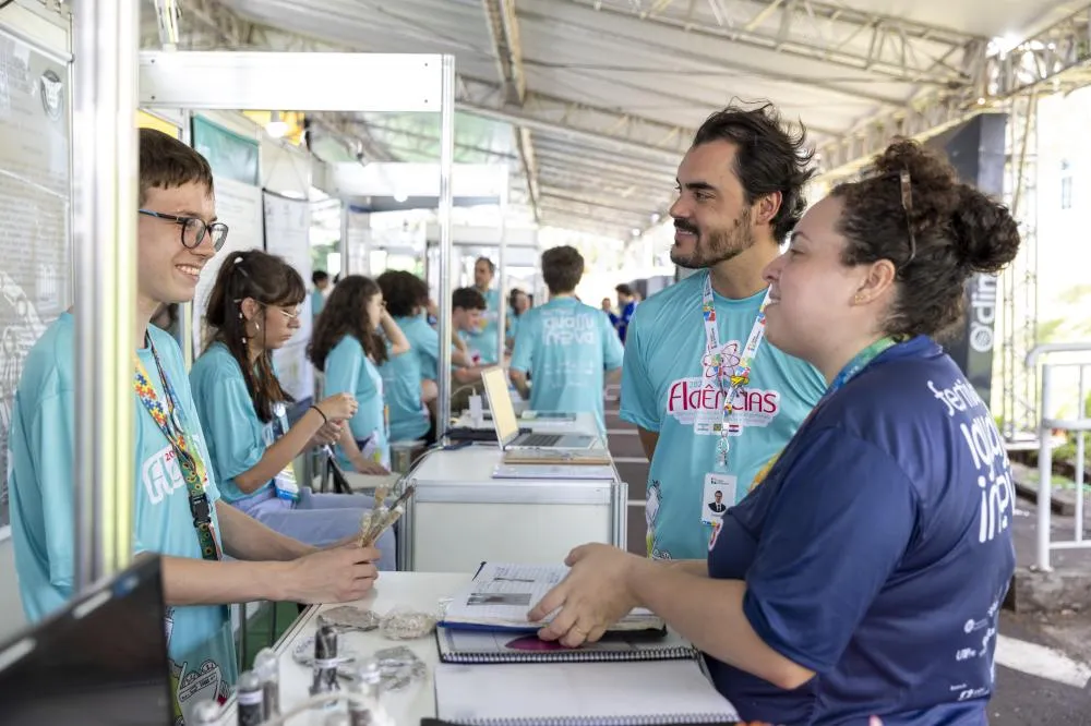 FIciências 2024: jovens pesquisadores demonstram como criatividade e consciência podem transformar o futuro