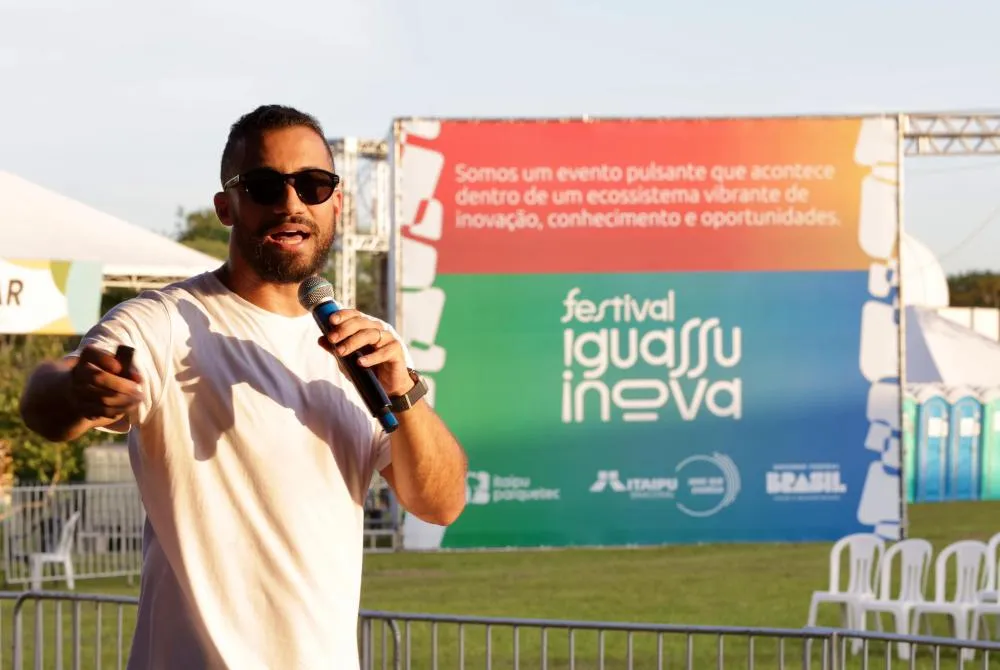 KondZilla inspira jovens e empreendedores no Festival Iguassu Inova