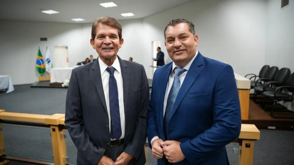Silva e Luna e Ricardinho agora prefeito e vice diplomados