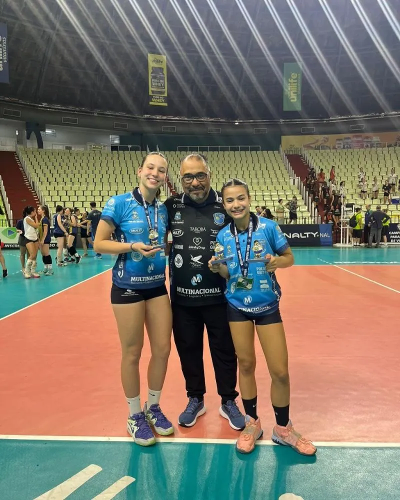 Voleibol feminino de base de Foz do Iguaçu celebra quatro convocações para a Seletiva da Seleção Paranaense