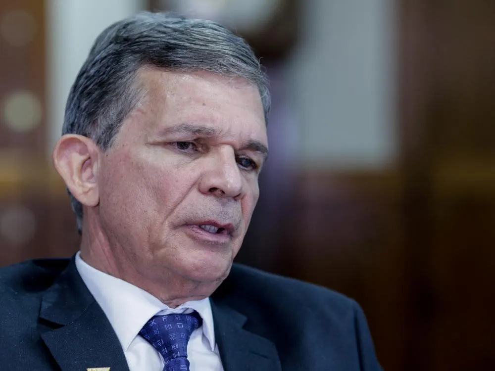 Prefeito Silva e Luna interrompe pagamentos de gratificação que triplicavam salários