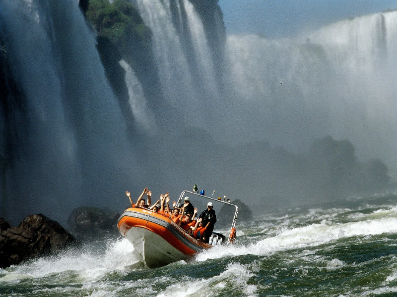 Parque Nacional do Iguaçu vai iniciar recadastramento de operadoras de turismo local