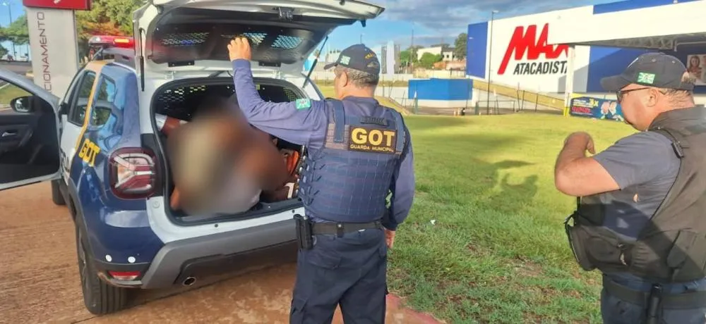Equipe da GM prende dois ladrões em flagrante 