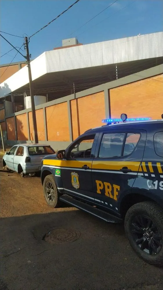 PRF recupera veículo furtado em Foz do Iguaçu