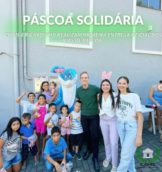 Camis e Ricardinho fazem entrega oficial da campanha de Páscoa com mais de 300 kits em comunidades de Foz