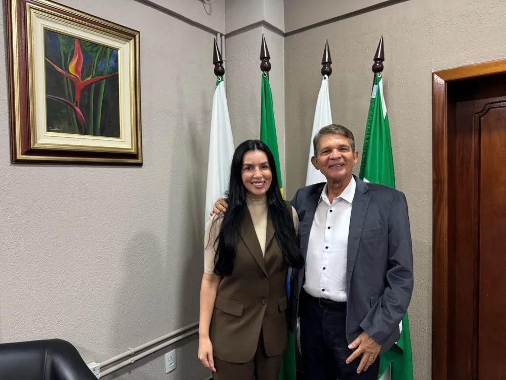 Scheila Melo assume Secretaria da Mulher em Foz com foco em segurança e autonomia financeira
