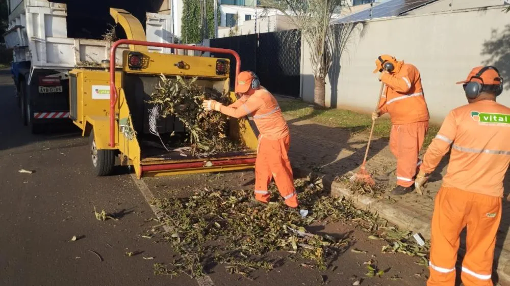 Mutirão de limpeza no Jardim São Roque entusiasma moradores
