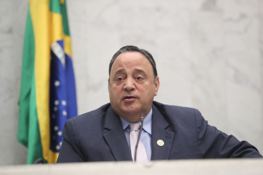 Deputado Hussein Bakri (PSD) comemora aprovação de projeto para construção de 86 creches no Paraná