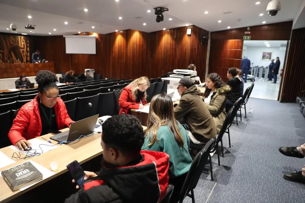 Mutirão da Defensoria Pública na Assembleia promove formalização de divórcios e acordos familiares