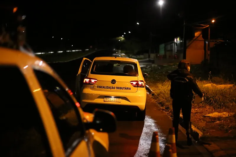 Cuidado com a bagunça e som alto, você pode se arrepender